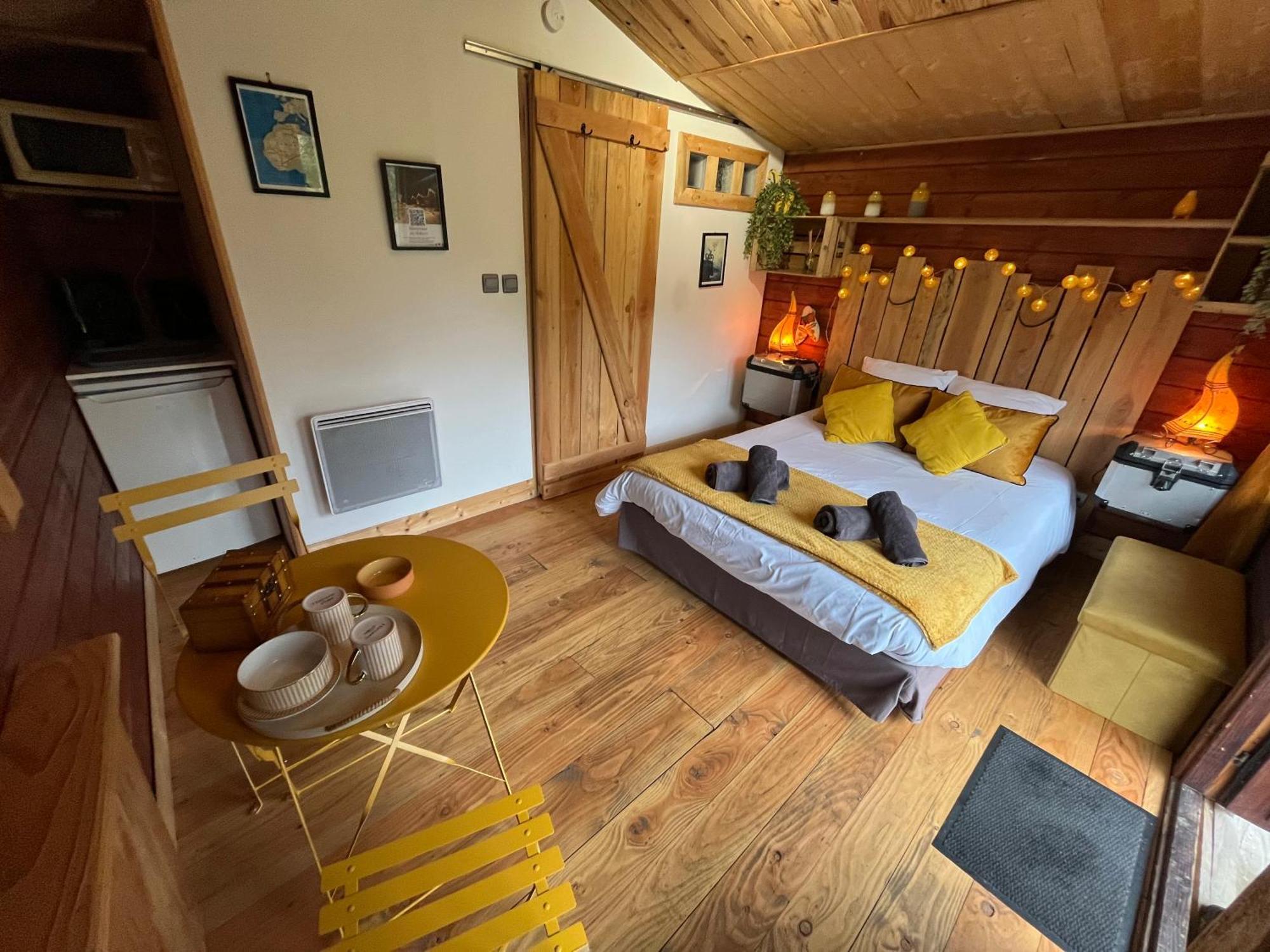 "Le Maloya" Chalets Independants -Chambre Balneo - Relais Motards Lacaune Zewnętrze zdjęcie