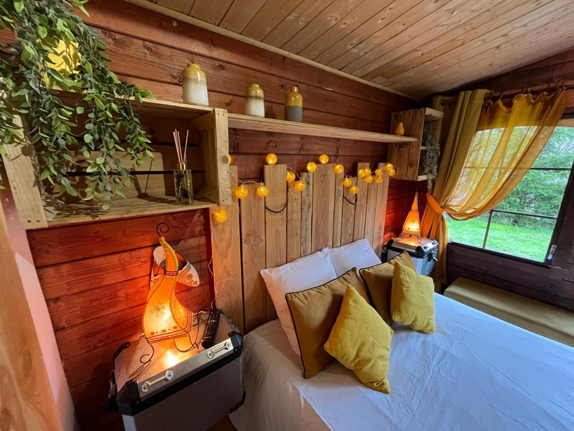"Le Maloya" Chalets Independants -Chambre Balneo - Relais Motards Lacaune Zewnętrze zdjęcie