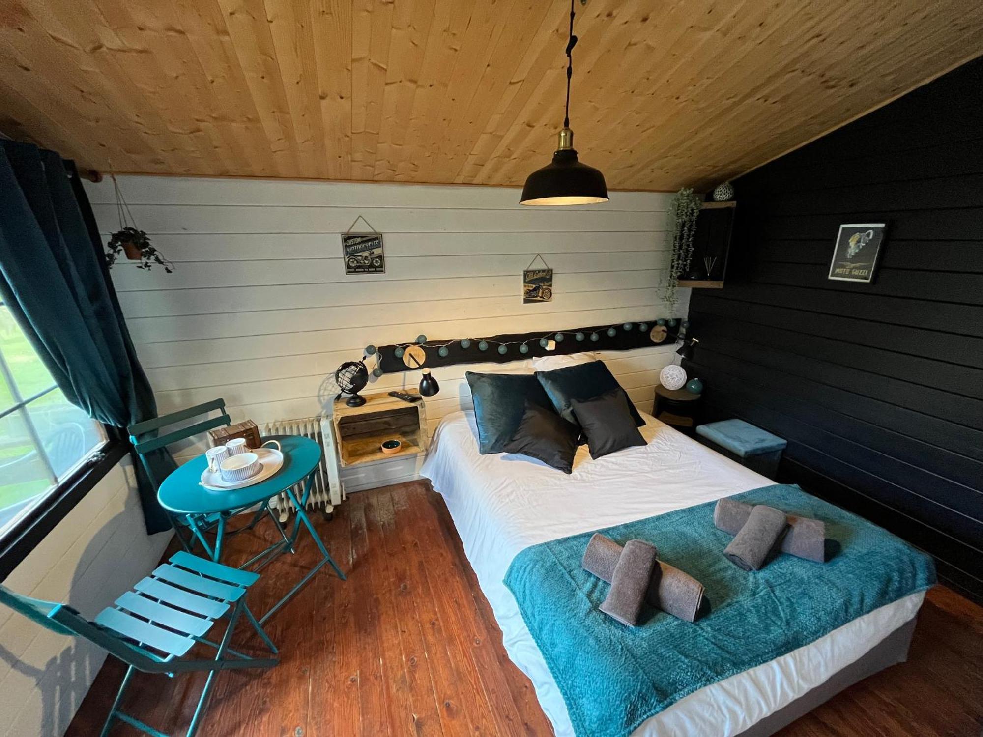 "Le Maloya" Chalets Independants -Chambre Balneo - Relais Motards Lacaune Zewnętrze zdjęcie