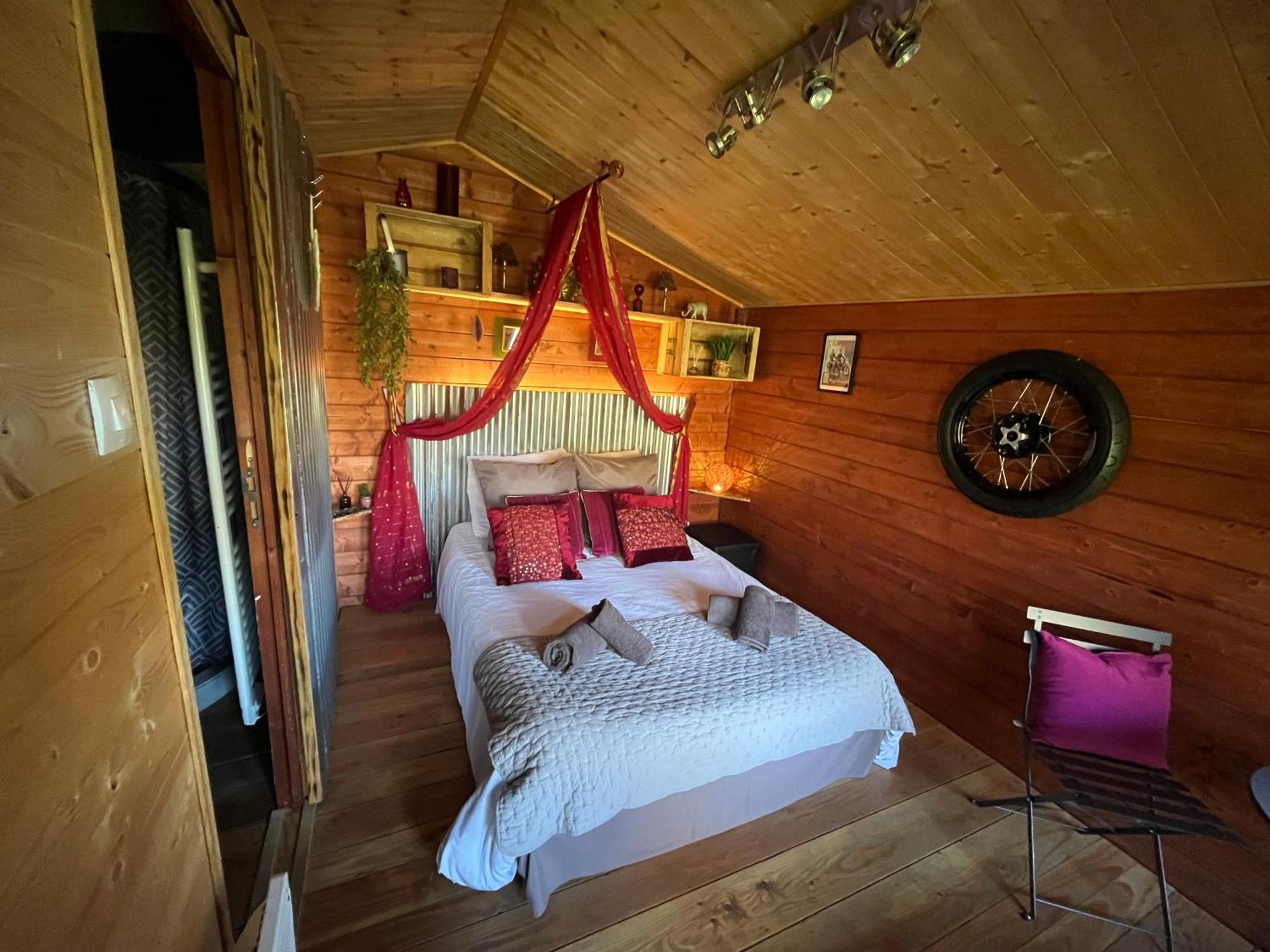 "Le Maloya" Chalets Independants -Chambre Balneo - Relais Motards Lacaune Zewnętrze zdjęcie