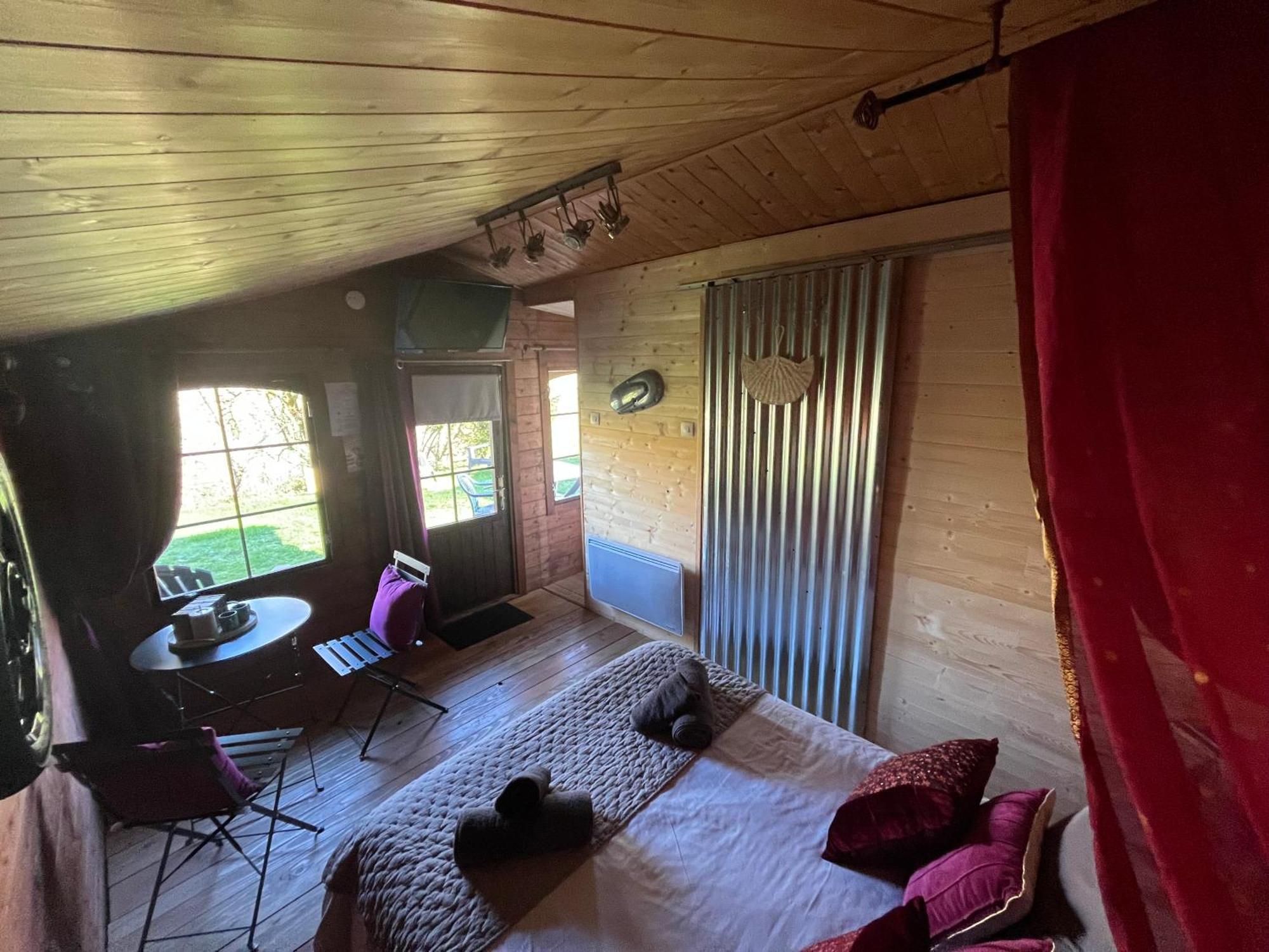 "Le Maloya" Chalets Independants -Chambre Balneo - Relais Motards Lacaune Zewnętrze zdjęcie